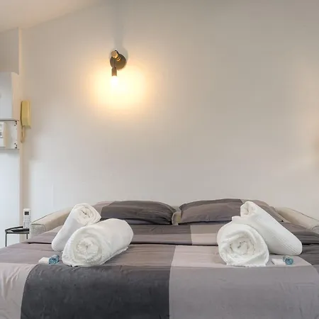 Le Cleret, Studio Douillet Sous Les Toits Vienne  Exterior photo